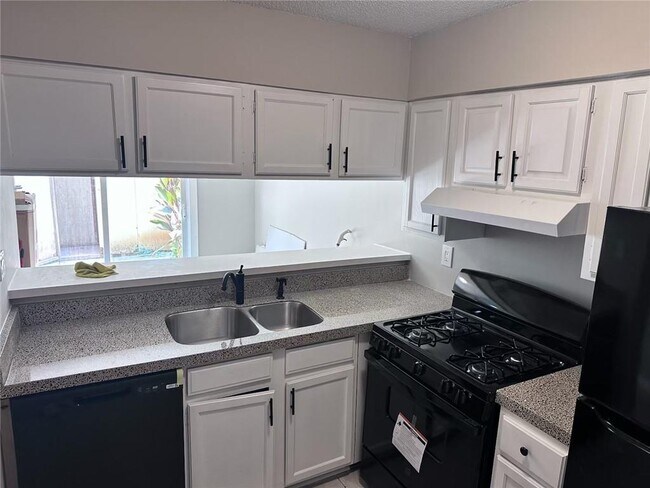 Foto del edificio - 2074 Oak Park Ln