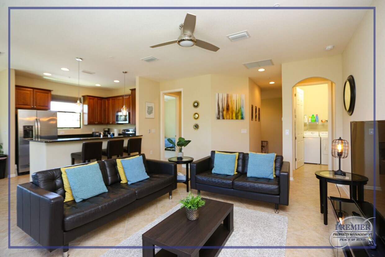 9082 Capistrano St N