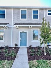 Building Photo - 2008 Viewfinder St