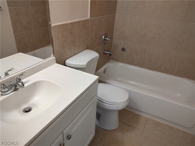 Building Photo - 3909 Skyline Blvd