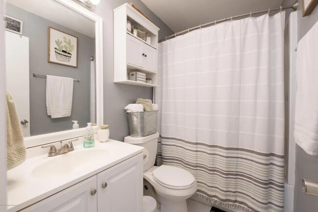 Building Photo - 4205 Bowie St