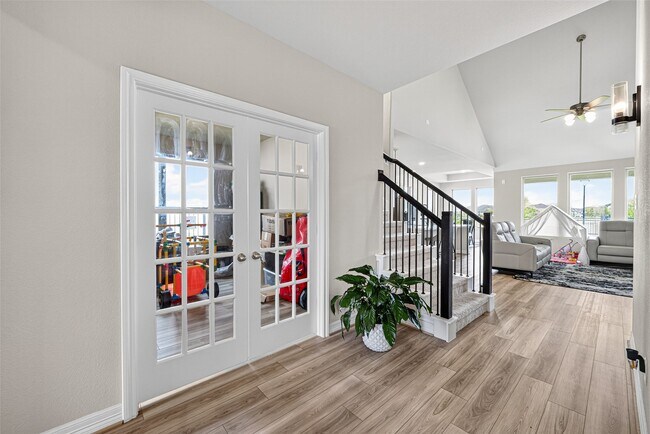 Building Photo - 27226 Blue Sand Dr