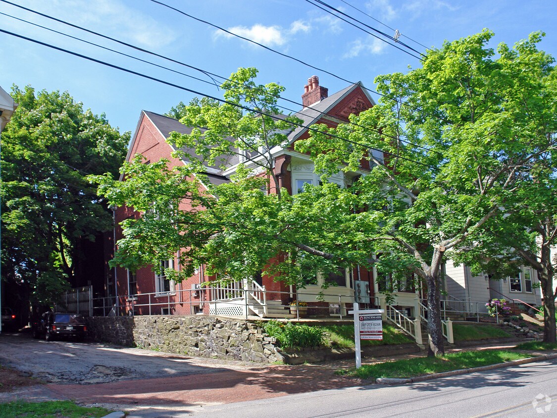 Primary Photo - 546 Cumberland Ave