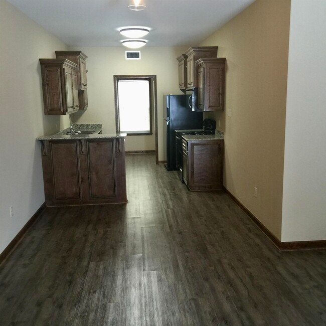 Foto del edificio - 641 W McNeese St