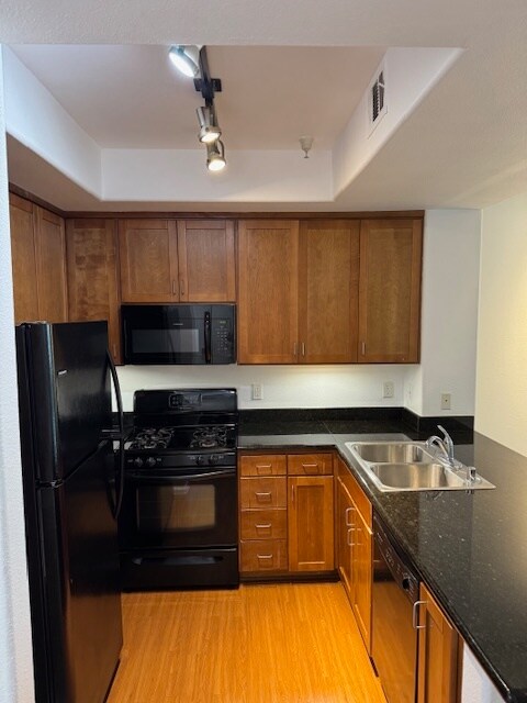 Foto principal - 4060 Glencoe Ave
