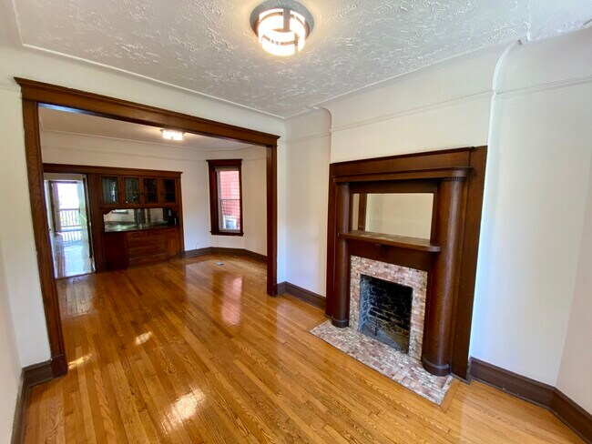 Foto del edificio - 2439 N Seminary Ave