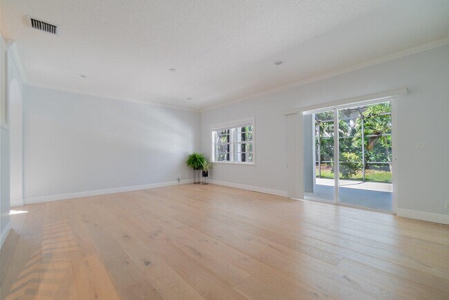 Foto del edificio - 115 Owl Pointe Cir