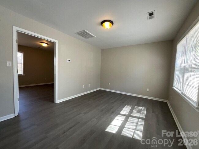 Foto del edificio - 113 Ridge Ave