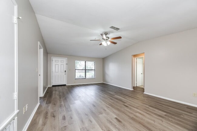 Building Photo - 1670 Mary Beth Dr