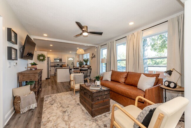 Foto del edificio - Alcoa 37701 - 2 bedroom, 1 bath home - Con...