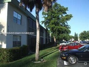 Building Photo - 4275 NW 89th Ave