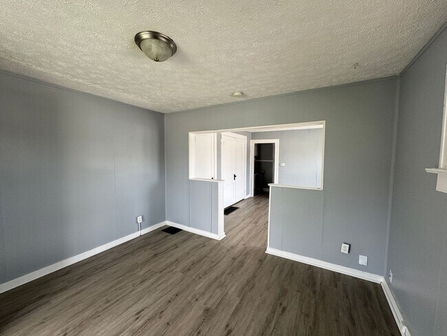 Foto del edificio - 2025-2027 Southeastern Ave