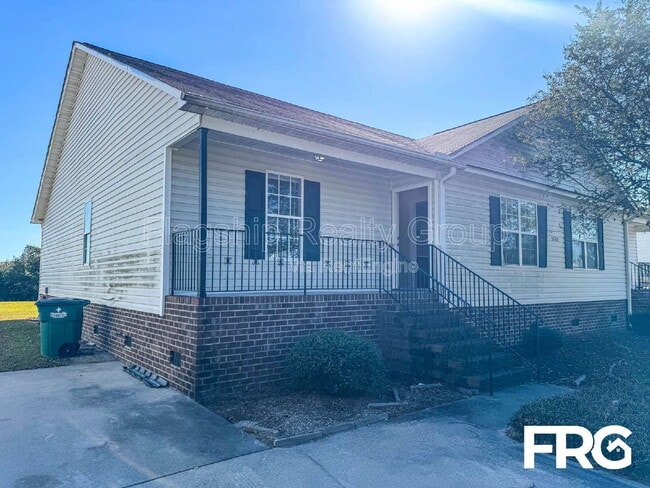 Building Photo - 5160 Deveron St