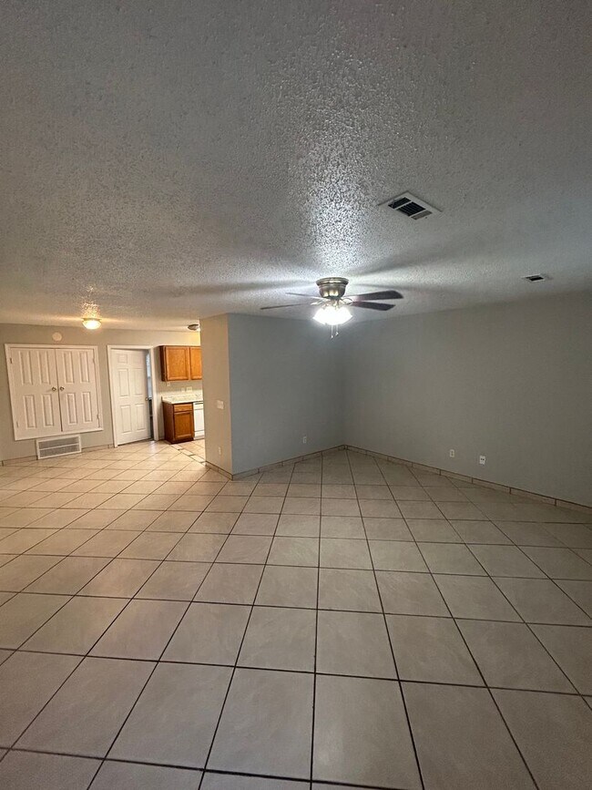 Foto del edificio - 3406 SW Landau Ct