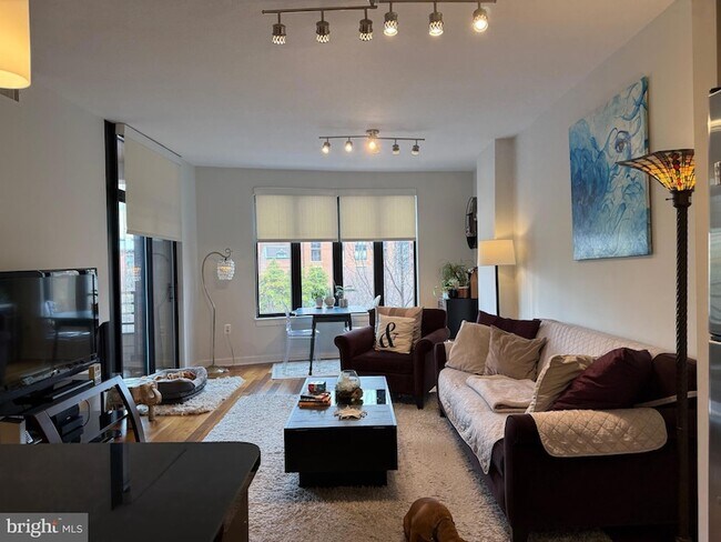 Foto del edificio - 1010 Massachusetts Ave NW