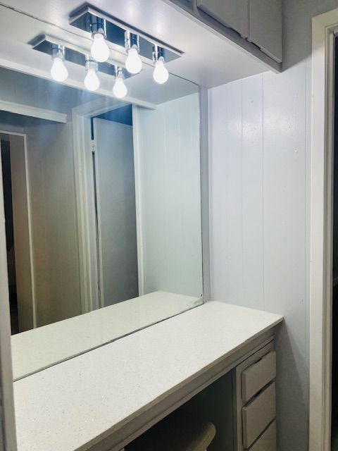 Building Photo - 228 Country Club Rd