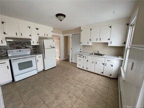 Building Photo - 96 Gridley St