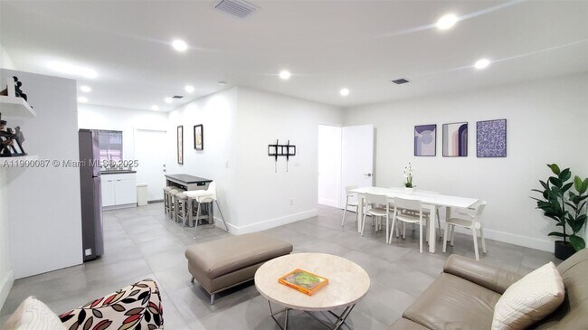 Foto del edificio - 510 NE 66th St