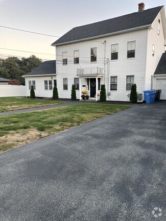 Building Photo - 140 Bateman Ave