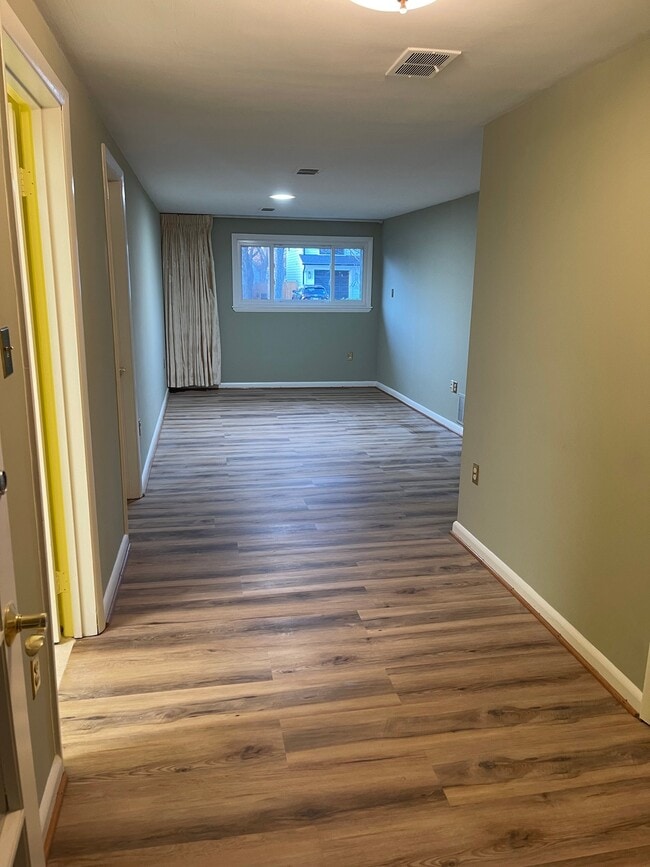 Building Photo - 6222 Rockhurst Rd