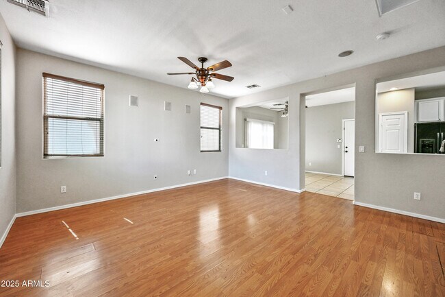 Building Photo - 7104 S 7th Ln