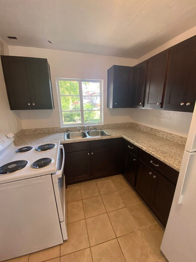 Foto del edificio - 2 bedroom 1 bath house