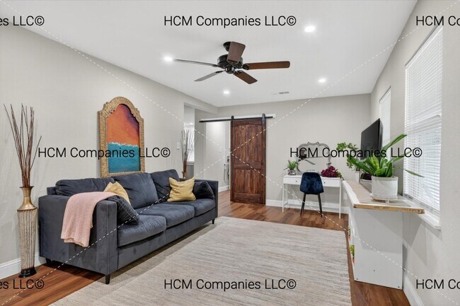 Sala de estar - 3513 Sheridon Dr
