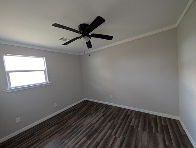 Building Photo - 4405 Pradice St