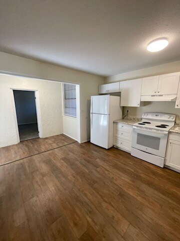 Building Photo - 847 Winter Garden Dr