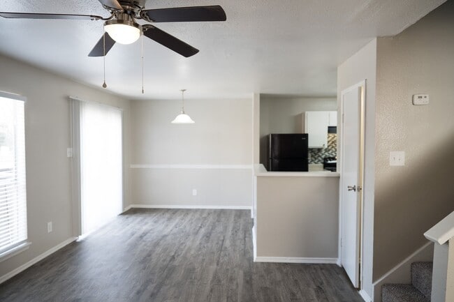 Photo - 7058 W Gulf Bank Rd House