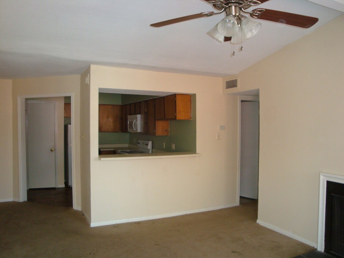 2-1 Kitchen - 12500 Sandpiper Dr