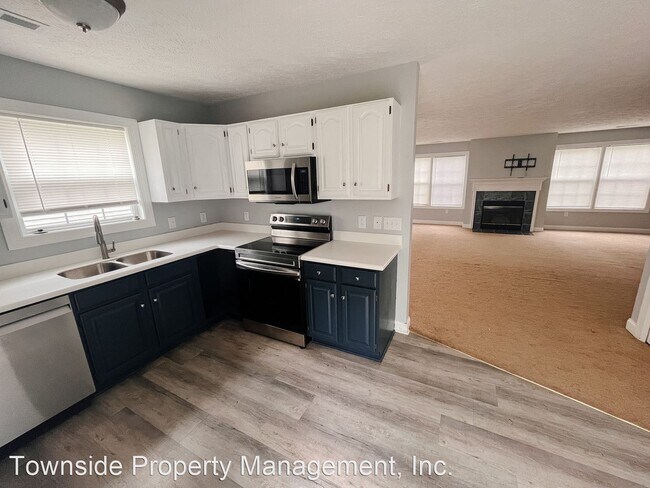 Building Photo - 3 br, 2.5 bath House - 295 Silver Leaf Dr.
