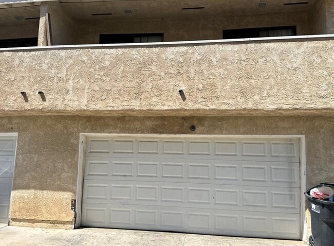 Building Photo - 43731 8th St E