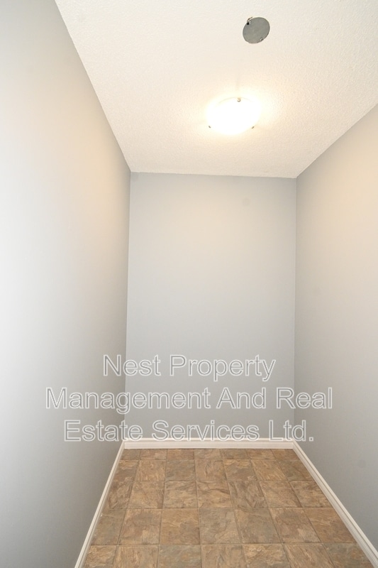 Building Photo - 4280 Quentin Ave