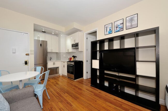 Building Photo - 237 Sullivan St