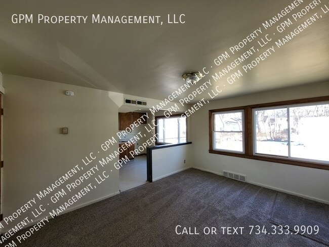 Foto del edificio - 32256 Oscoda Ct