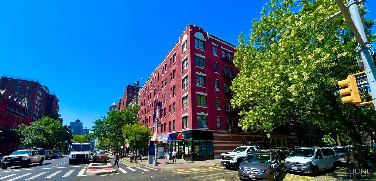 Foto principal - 206 W 104th St
