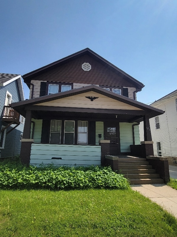 Primary Photo - 123 E Mill St