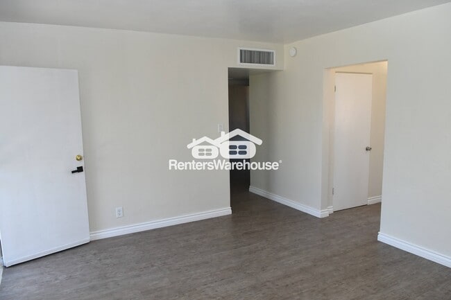 Building Photo - 1508 W Amelia Ave