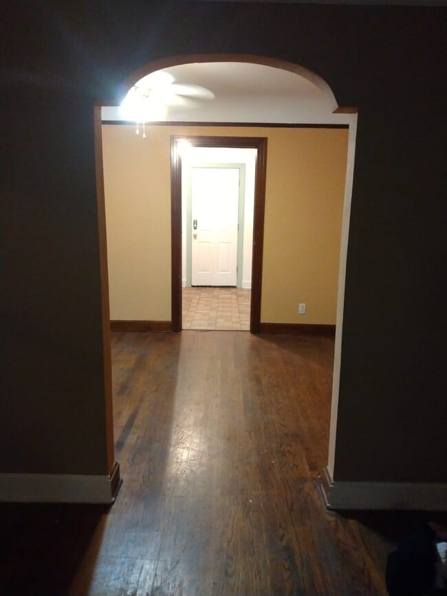 Foto del edificio - 7052 Wakefield Ave