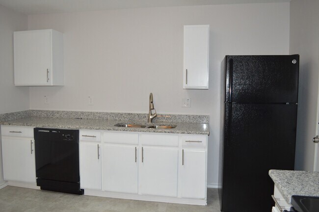 Foto del edificio - Newly remodeled 3 bed 2 bath