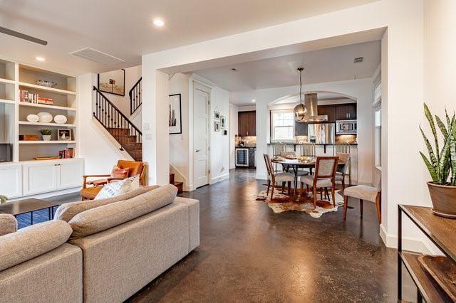 Foto del edificio - 5606 Grover Ave