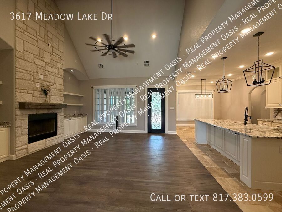 Foto principal - 3617 Meadow Lake Dr