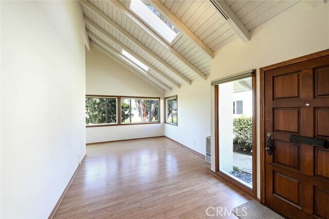 Building Photo - 306 Avenida Cumbre