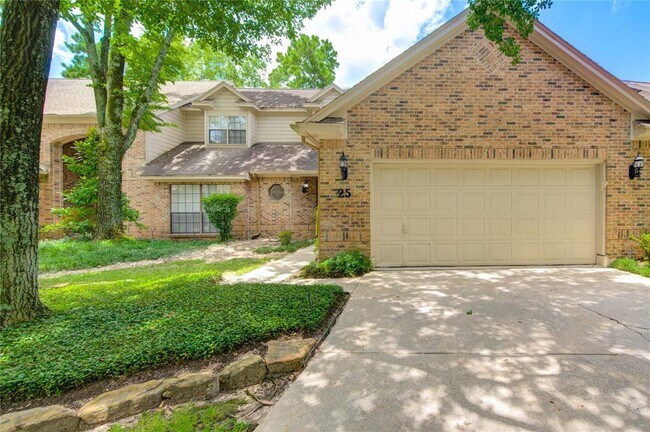 Foto del edificio - 25 Fairway Oaks Pl