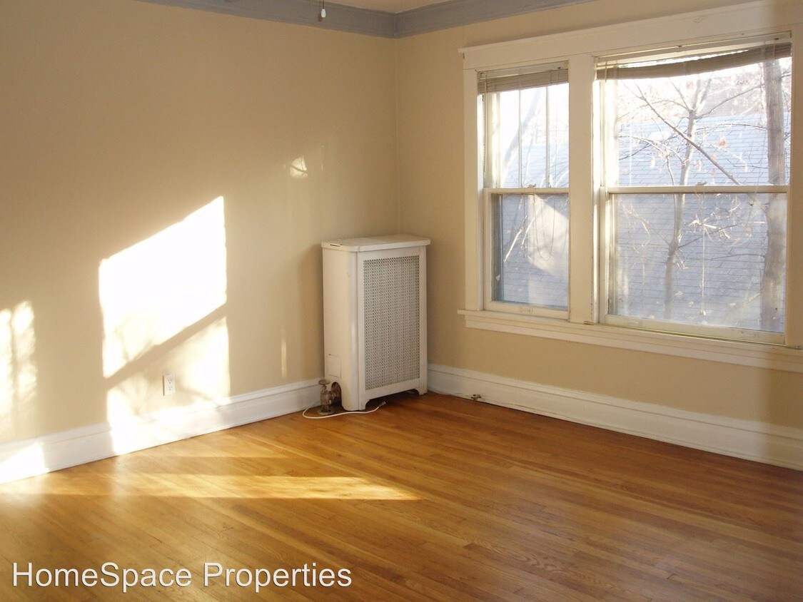 Building Photo - 645 N Lombard Ave