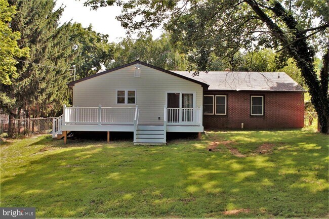Building Photo - 13322 Apple Hill Dr