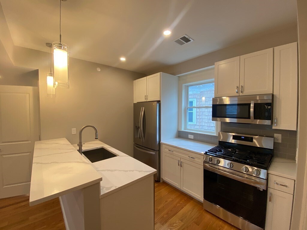 101 Pleasant St Unit 1, Boston, MA 02125 101 Pleasant St Boston, MA