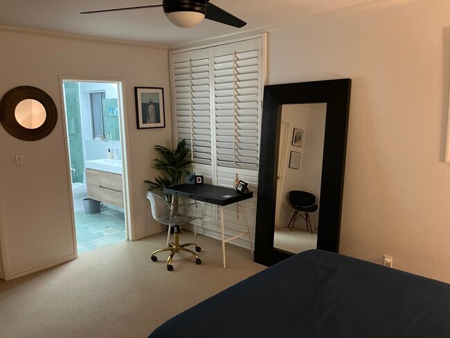 Foto del edificio - 1351 N Crescent Heights Blvd