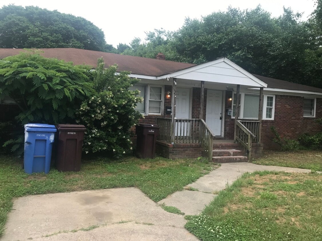 Primary Photo - 4125 &amp; 4127 Fourth Street